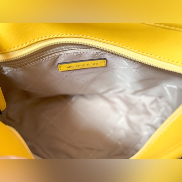 Michael Kors Jet Set Travel XS Tote Shoulder Bag Yellow Citrus - Picture 10 of 15
